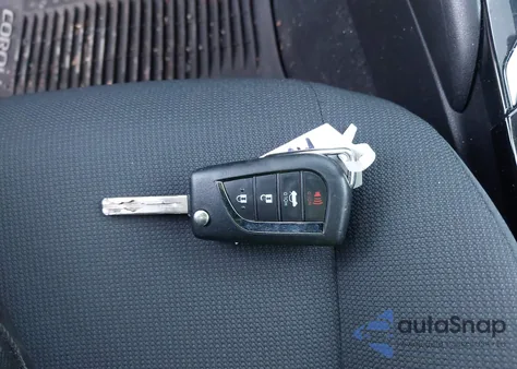 2020 Toyota Corolla Le z USA, uszkodzony, nr VIN 5YFEPRAE3LP060588